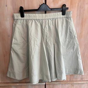 COS Wide Leg 100% Cotton Shorts  - Pale green - SZ Large